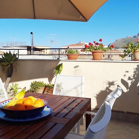 Terrace With View Attic In Old Town Ballarhome Palermo Exteriör bild
