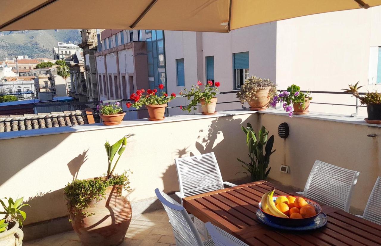 Terrace With View Attic In Old Town Ballarhome Palermo Exteriör bild