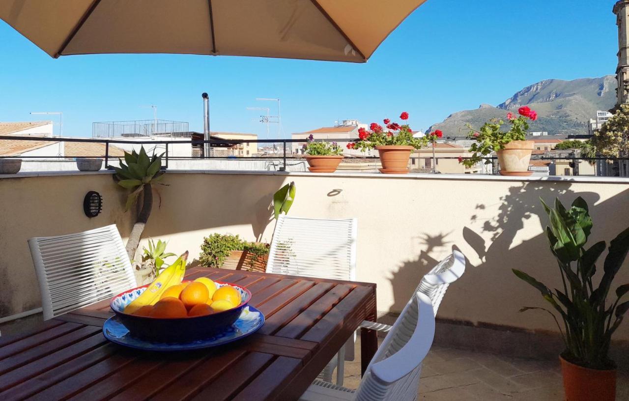 Terrace With View Attic In Old Town Ballarhome Palermo Exteriör bild