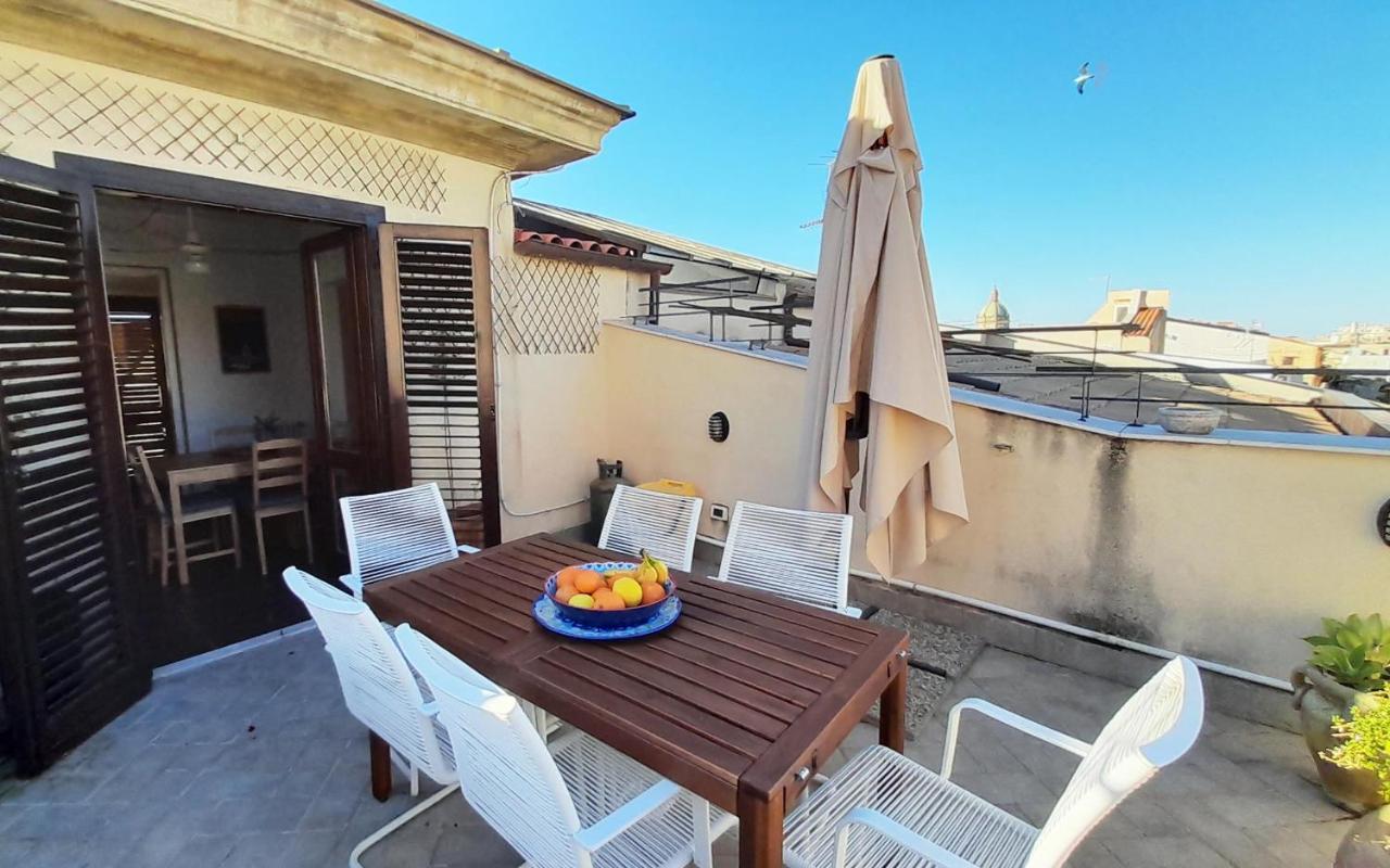 Terrace With View Attic In Old Town Ballarhome Palermo Exteriör bild